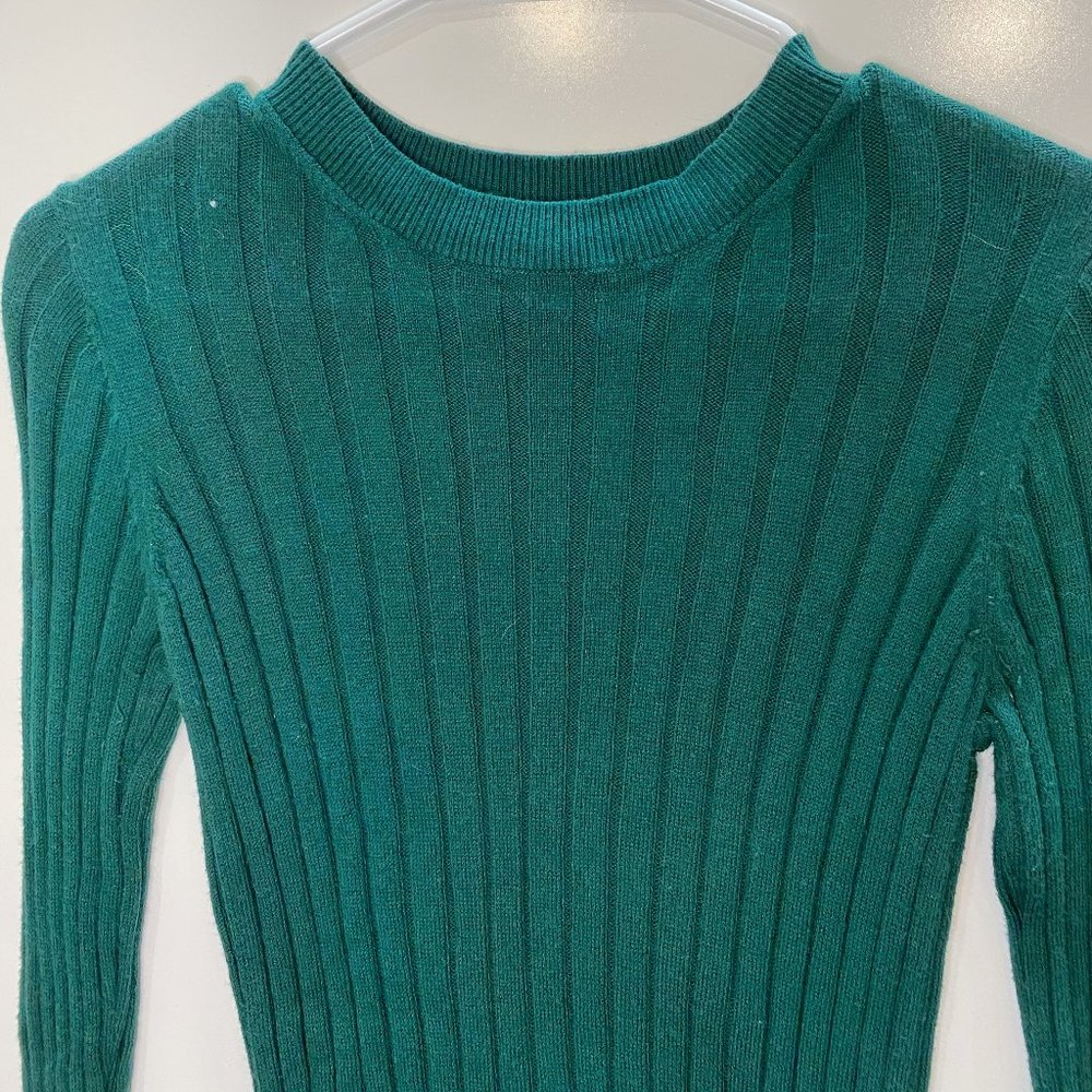 Basic Green Sweater!